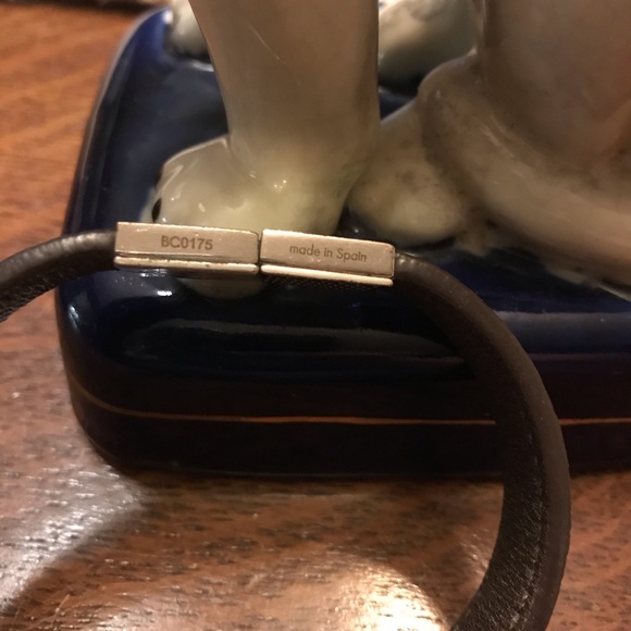 Louis Vuitton leather Damier bracelet - Picture 7 of 7